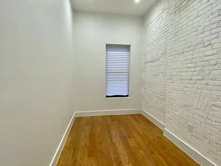 899 Pacific St #4 — Photo 11