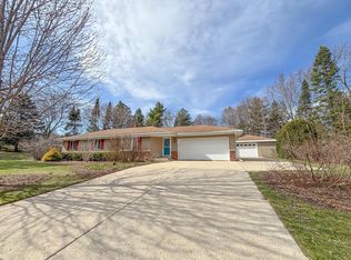 S37W31628 Bennett Rd, Waukesha, WI 53189