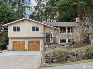 15926 82nd Pl NE, Kenmore, WA 98028