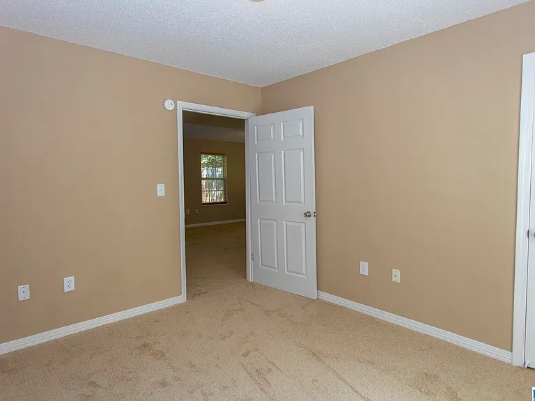 1612 Glenwood St NW — Photo 10