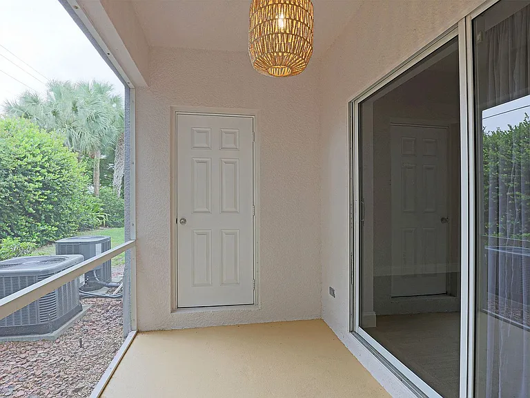 8291 Pacific Beach Dr — Photo 21