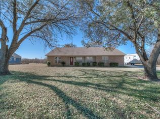 1707 13th St, Bridgeport, TX 76426