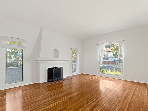 5th image of 2049 Greenfield Westwood