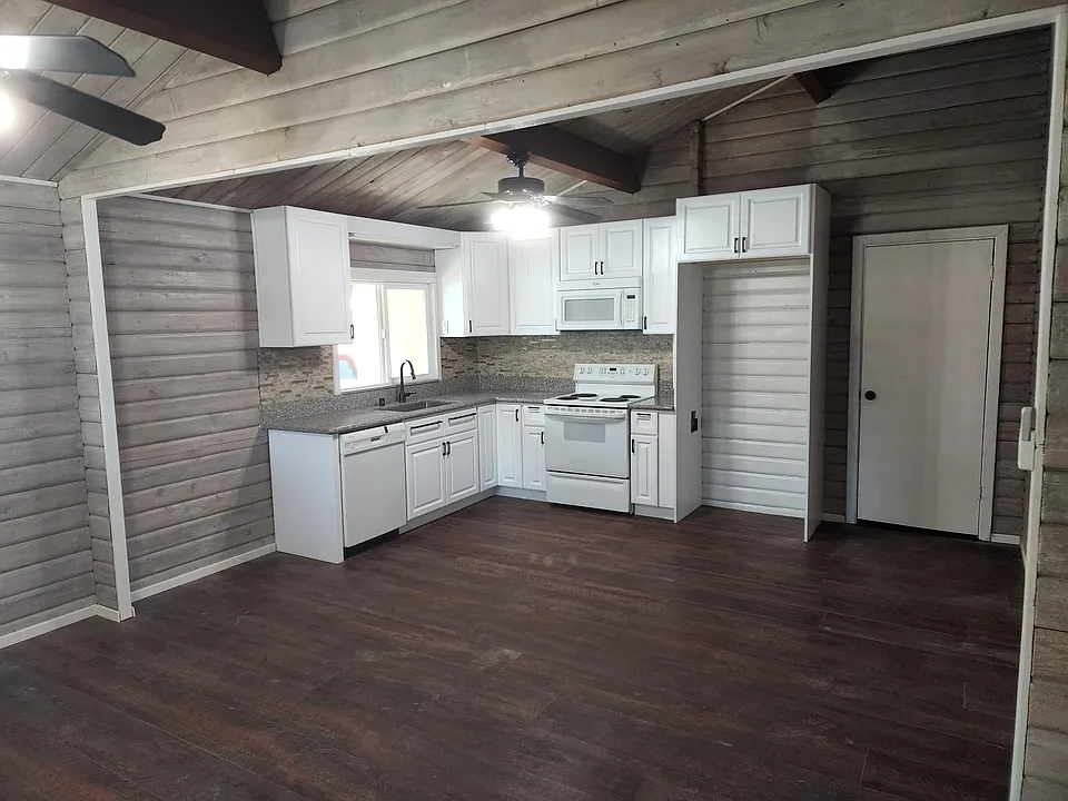 Kitchen/dining area