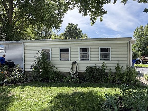 2nd image of 329 Bahama Cir