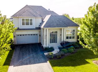 12350 S Blue Water Pkwy, Plainfield, IL 60585