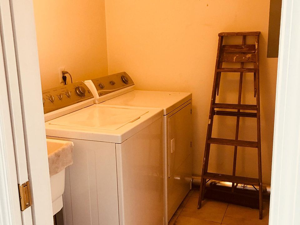 2nd image of 19521 Spagnuolo Ln