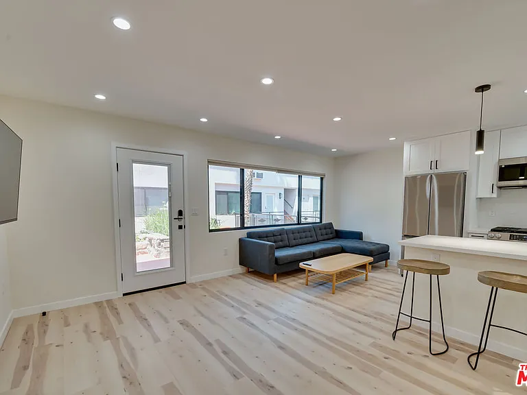928 N San Vicente Blvd #108 — Photo 2