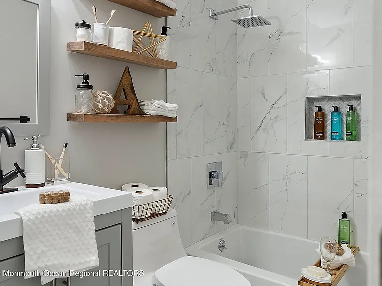 80 Morningside Ave — Photo 2