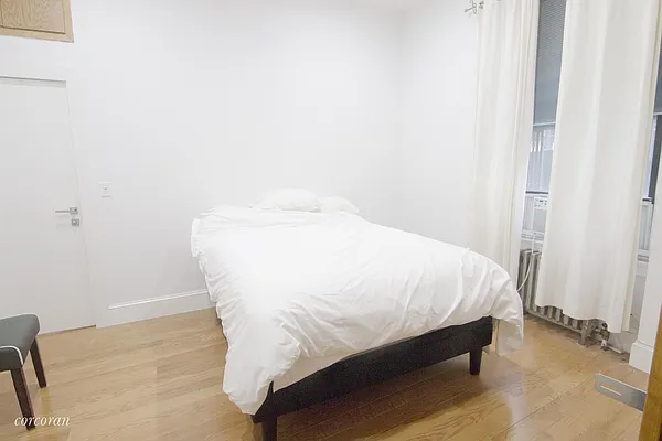 Rented by Corcoran | media 21