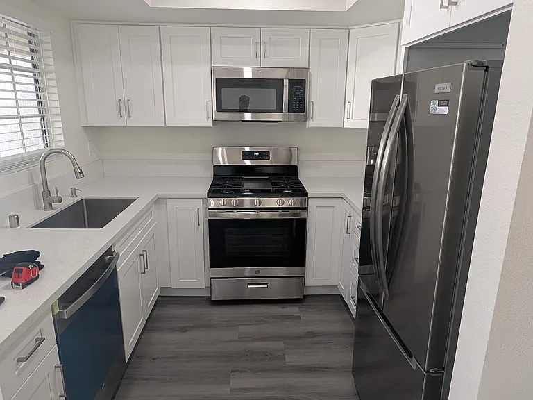 1821 E 68th St #107 — Photo 1