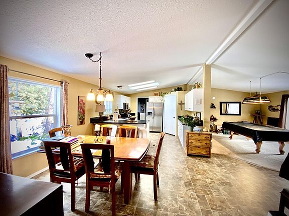3rd image of 64100 N Highway 97 Unit 18