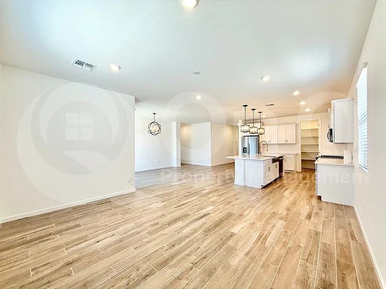 4281 W Hannah St — Photo 7