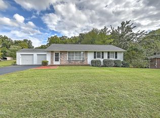 109 Greenwood Ln, Kingsport, TN 37663