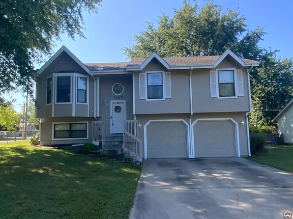 7207 SW 25th Ct, Topeka, KS 66614