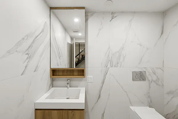 Rented by Reavis | media 17