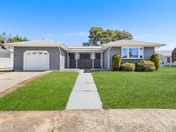 153 Torrey Pines Drive, Toms River, NJ 08757
