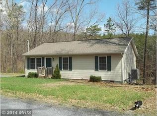 112 Colonial Dr, Berkeley Springs, WV 25411