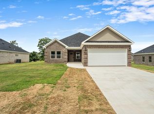 515 Madeleine Cir, Austin, AR 72007