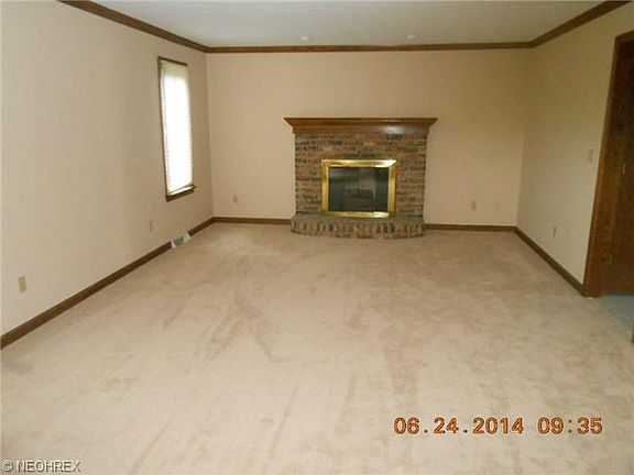 5th image of 203 Ash Ct