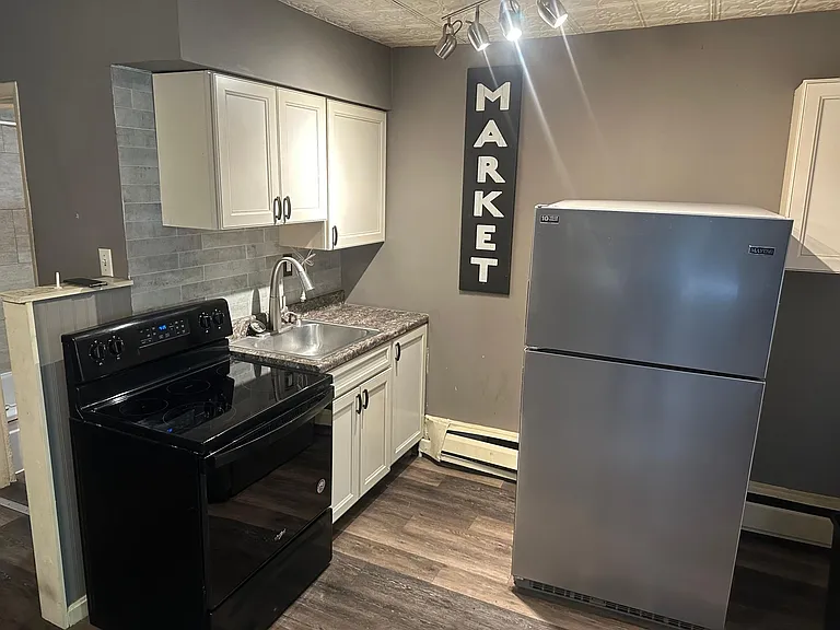 664 W McMicken Ave #3 — Photo 1