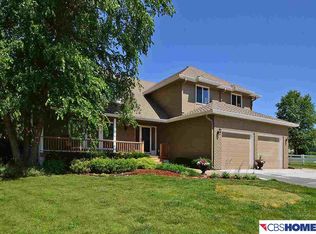 1004 S 211th St, Elkhorn, NE 68022