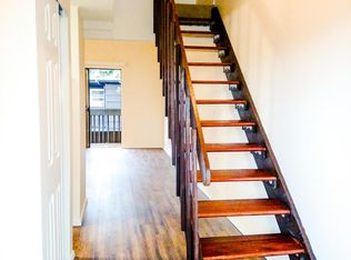5231 22nd Ave NE APT 6, Seattle, WA 98105