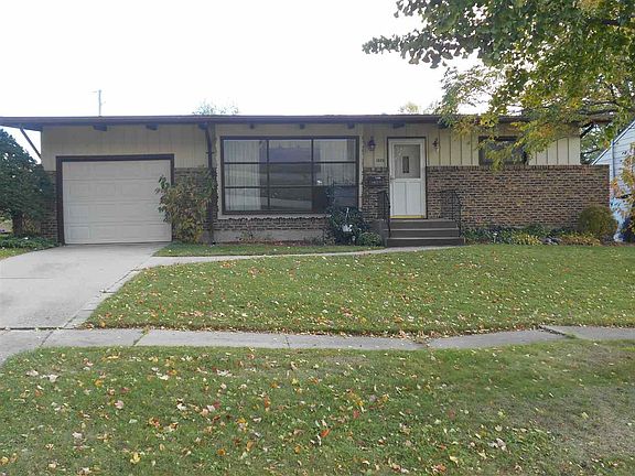 2nd image of 1024 Emerson Dr