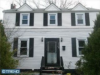5th image of 7118 Rosemont Ave