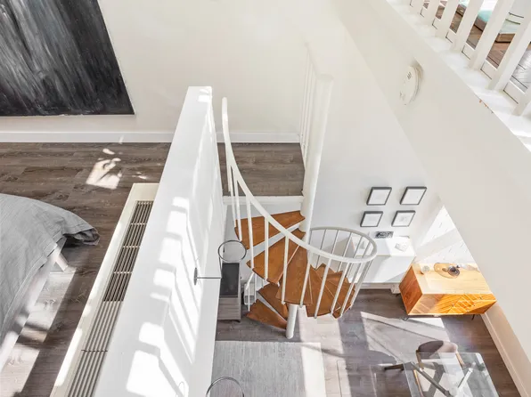 153 East 32nd Street image 12 of 27