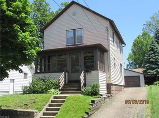 2077 13th St SW, Akron, OH 44314