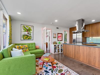 1111 E Palm Canyon Dr, Palm Springs, CA, 92264