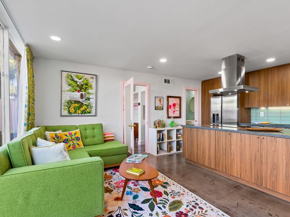 1111 E Palm Canyon Dr