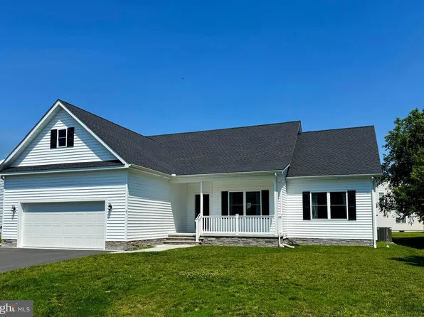 4 Plantation Ct, Ocean View, DE 19970