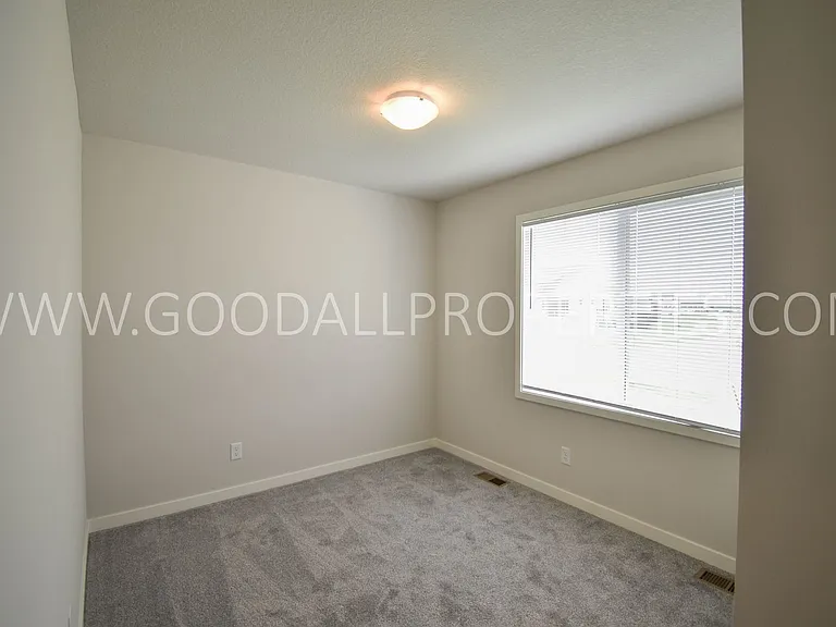 18203 Alpine Dr — Photo 7