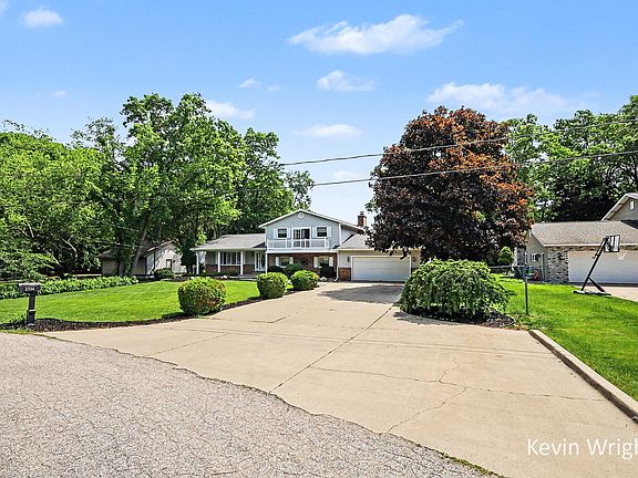 2nd image of 3734 Fern Hills Dr