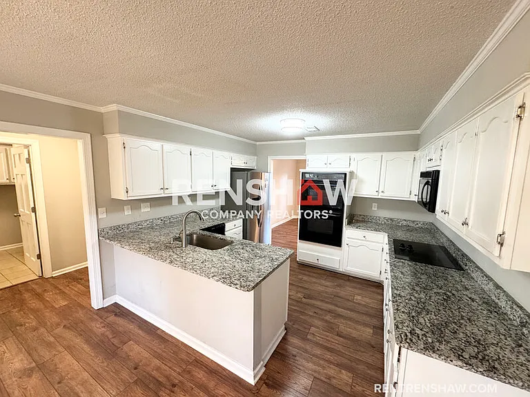 8177 Kimbrook Dr — Photo 4