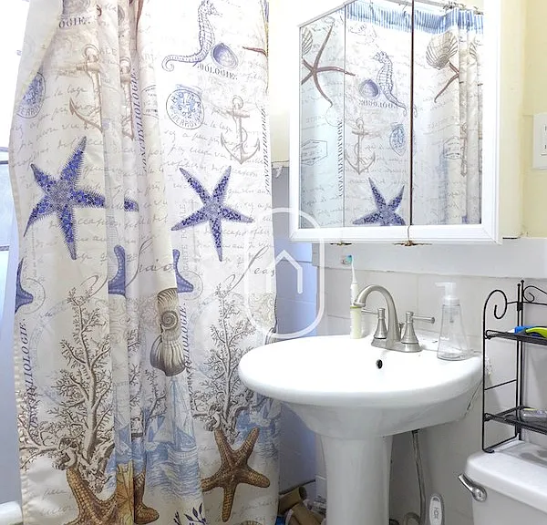 60 Queensberry St #3 — Photo 8