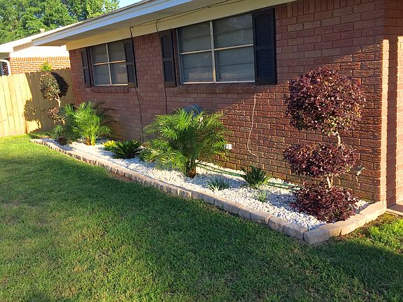 3rd image of 308 W Greenfield Dr