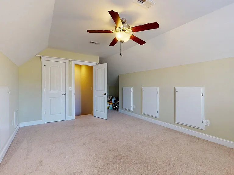 505 Pinehurst Cir — Photo 52