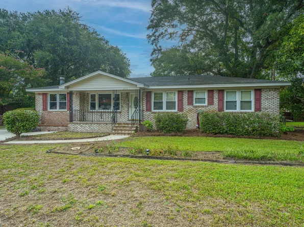 1056 Woodside Dr, Charleston, SC 29412
