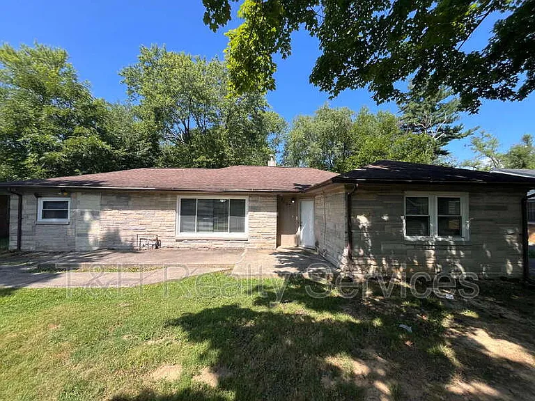 1607 Costello Dr — Photo 3