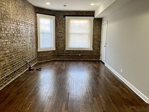 2nd image of 3717 W Ohio St #1