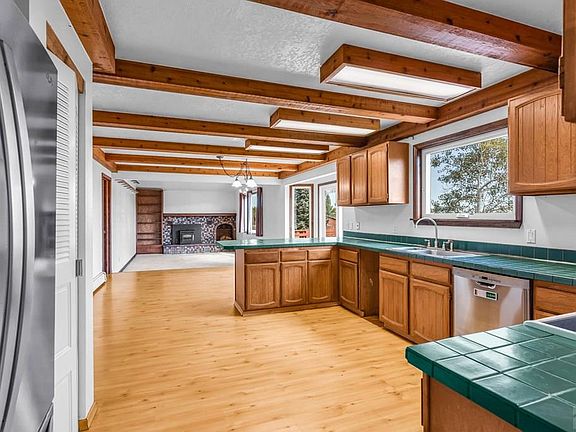 3rd image of 10594 Lane