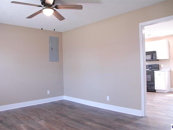 5th image of 17555 Leitchfield Rd