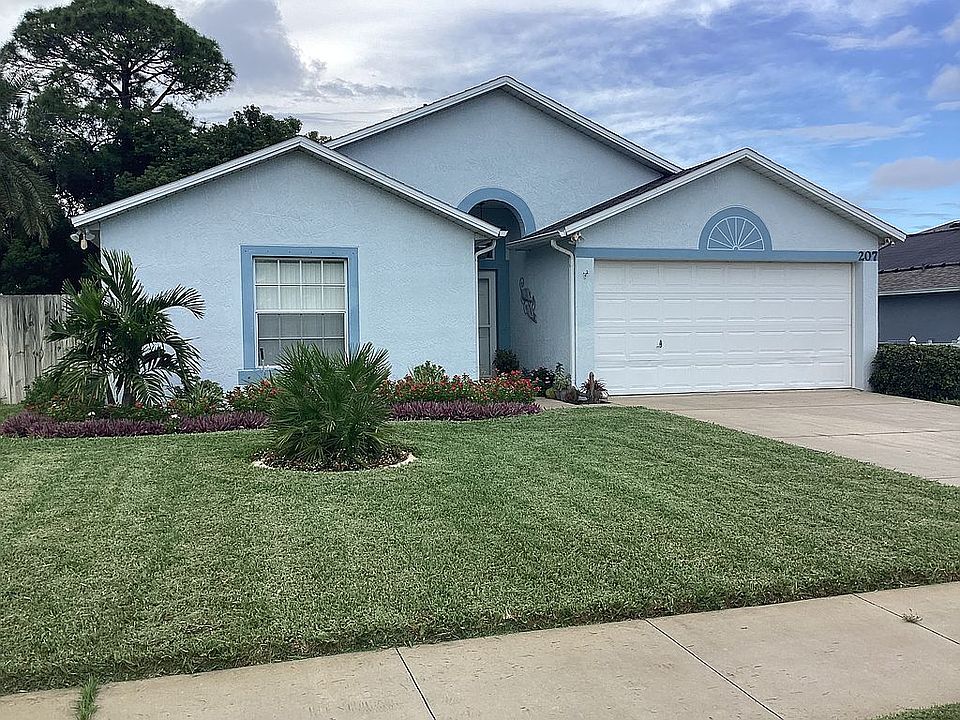 1st image of 207 Oak Branch Dr