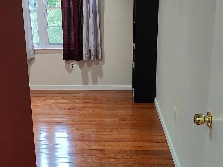 1107 Green Hollow Dr — Photo 16