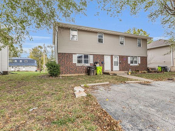 3rd image of 218 E Washington St #220-A