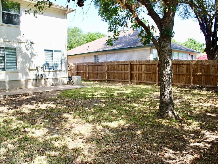 20901 Racers Ford Ln — Photo 32