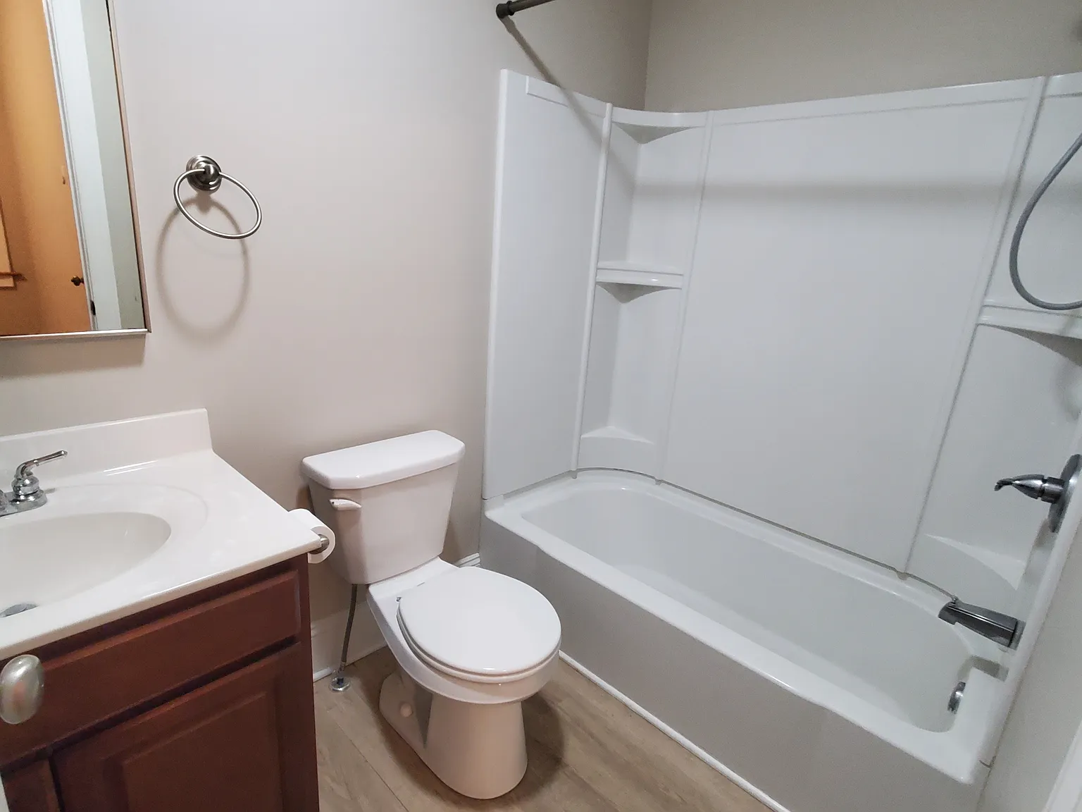 1 bed, $900 — Photo 1